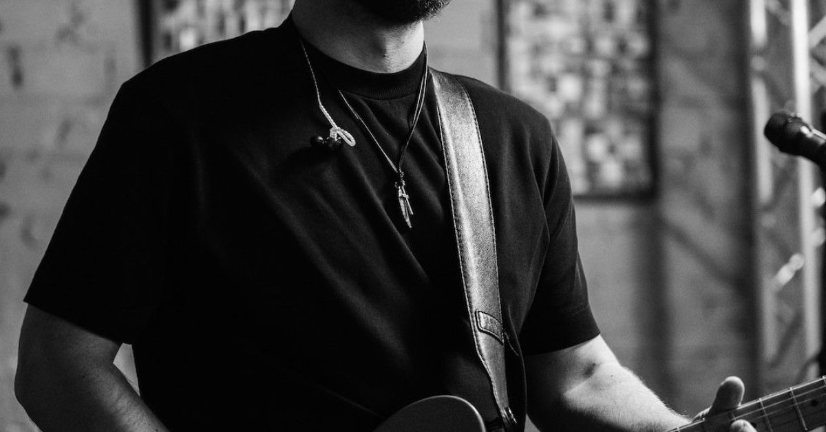 How to cite a song in MLA format effectively