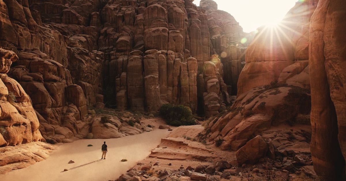 Motivate your mind with powerful quotes - a visual inspiration.